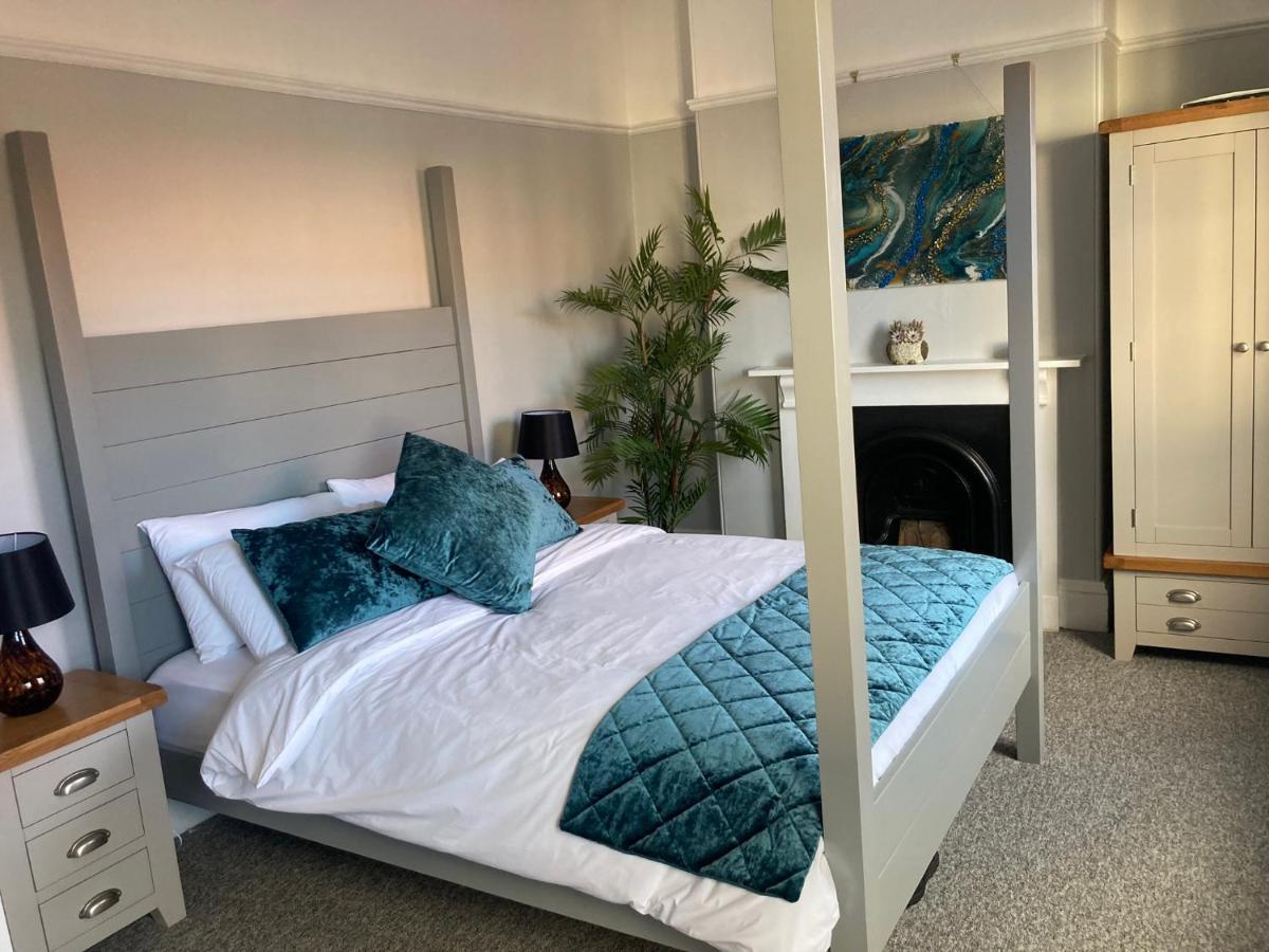 Stylish Flat In Yeovil Somerset Bagian luar foto