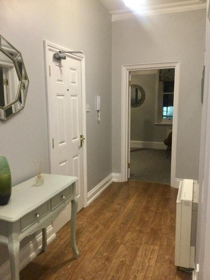 Stylish Flat In Yeovil Somerset Bagian luar foto